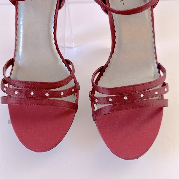 CB Collections Strappy High Heels 7 1/2 Dark Red Burgundy Rhinestone Detail - Picture 4 of 9